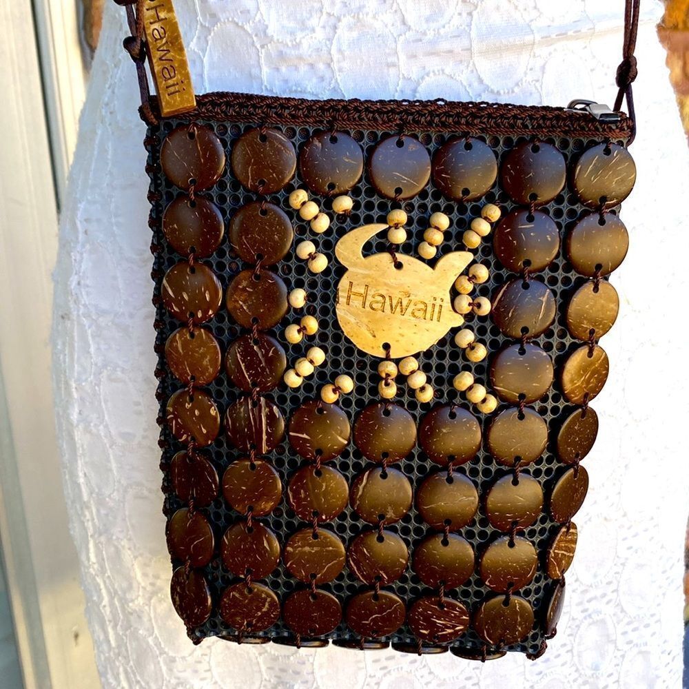 New Hawaii Natural Coconut Shell Hand Made Bag